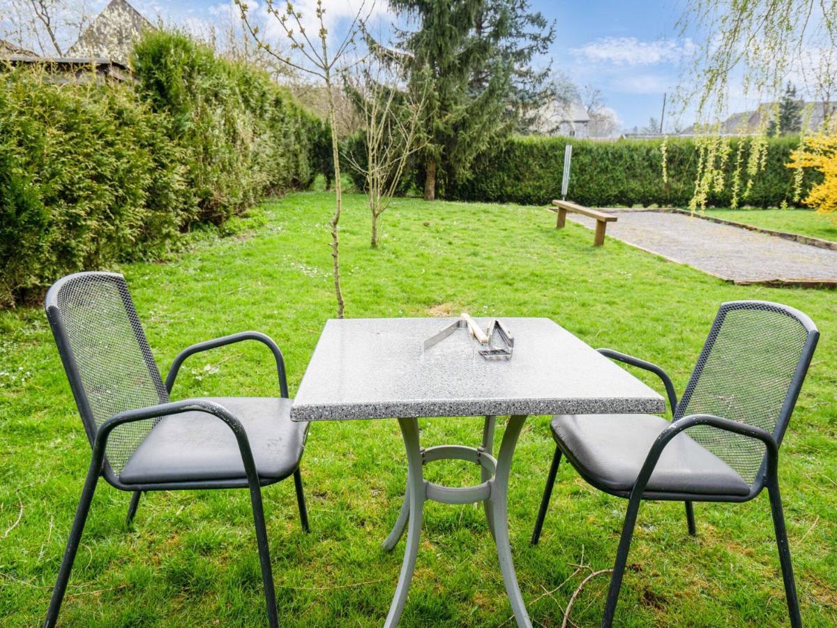 Charming Chalet In Beauraing With Fenced Garden Dış mekan fotoğraf